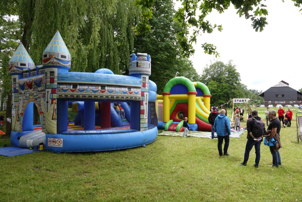 Dorffest_Festwiese_01