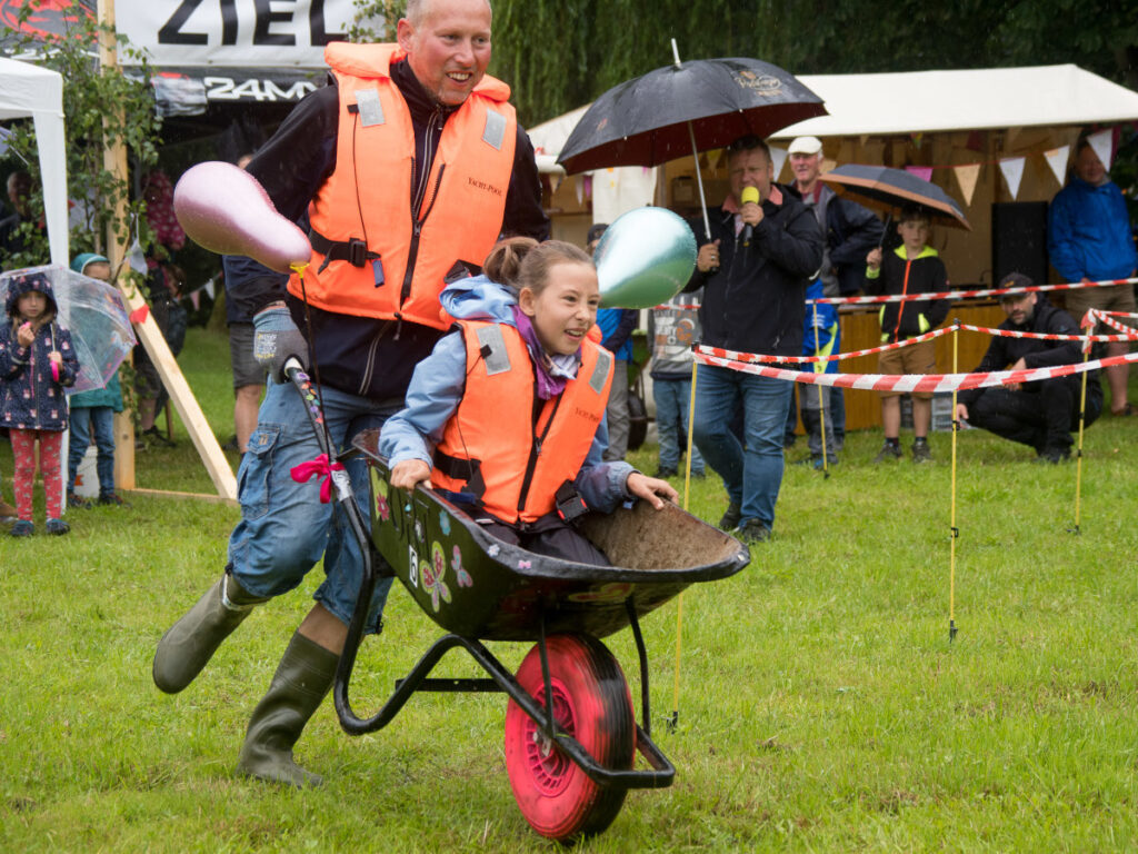 777 Jahrfeier Helmsdorf, Schubkarren Rallye